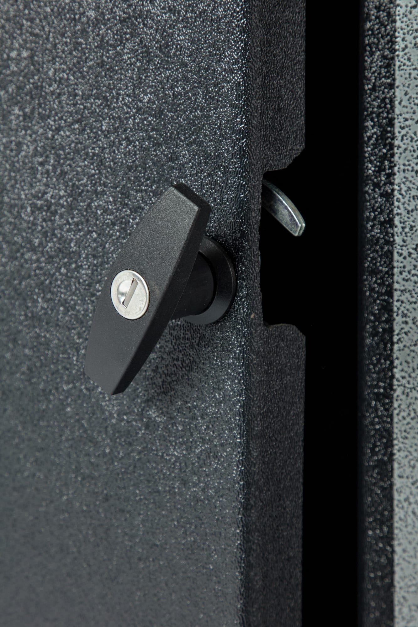 Ambassador With 2 Side Tables